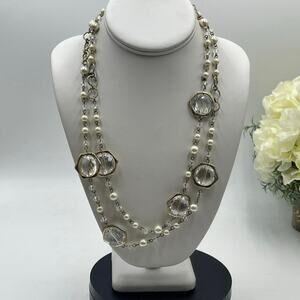 Joan Rivers Single Strand
Pearl & Crystal‎ Station Necklace
Silver Tone